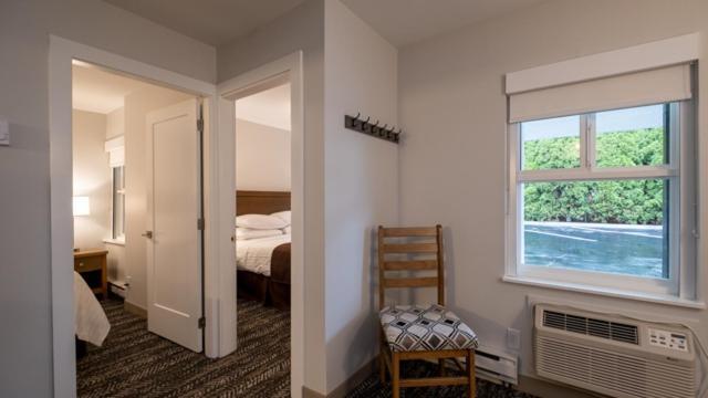 George Point Inn 서레이 외부 사진